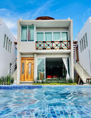 Villas Coco Mare Suite 5 — 4-Star Luxury Hotel in Coyuca De Benitez, Mexico