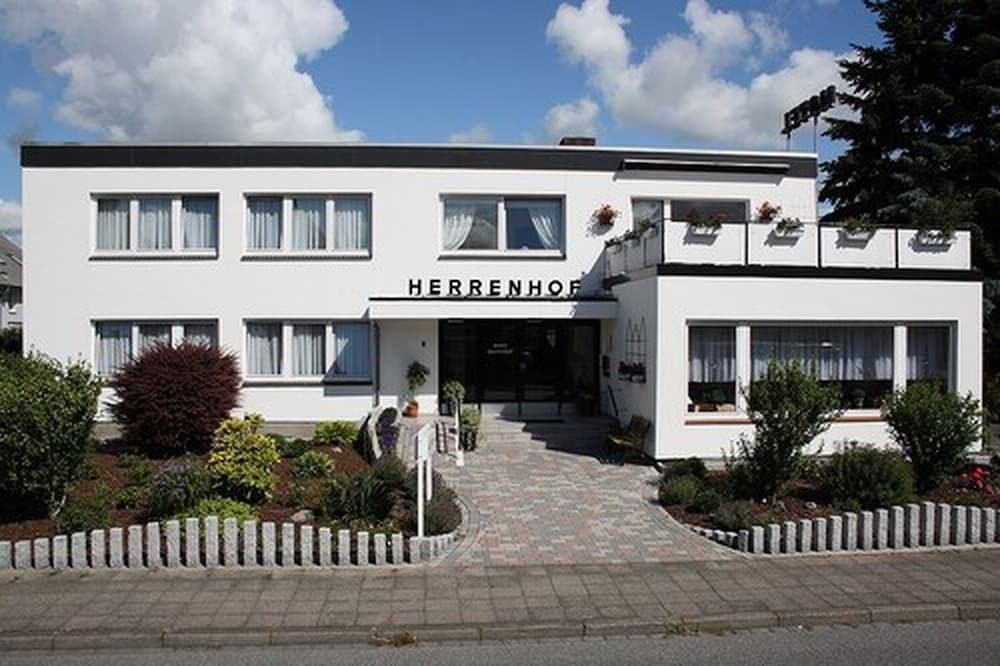 Hotel Herrenhof — Luebeck