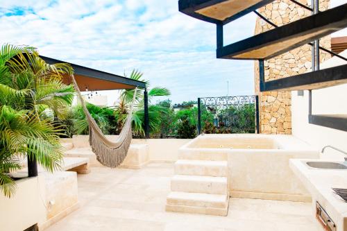Chic Rooftop PH private pool 1mi from the beach — 4-Star Luxury Hotel in Tulum, Mexico