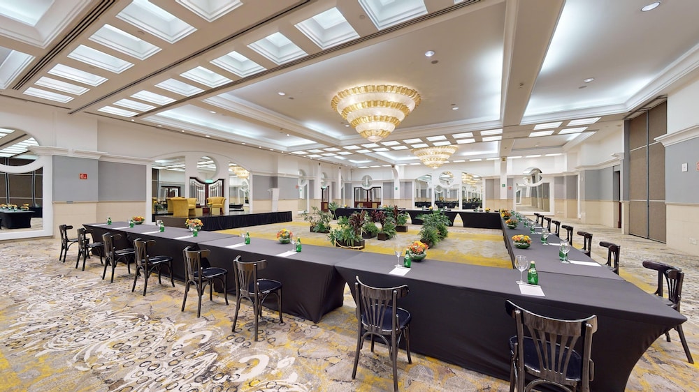 Banquet hall