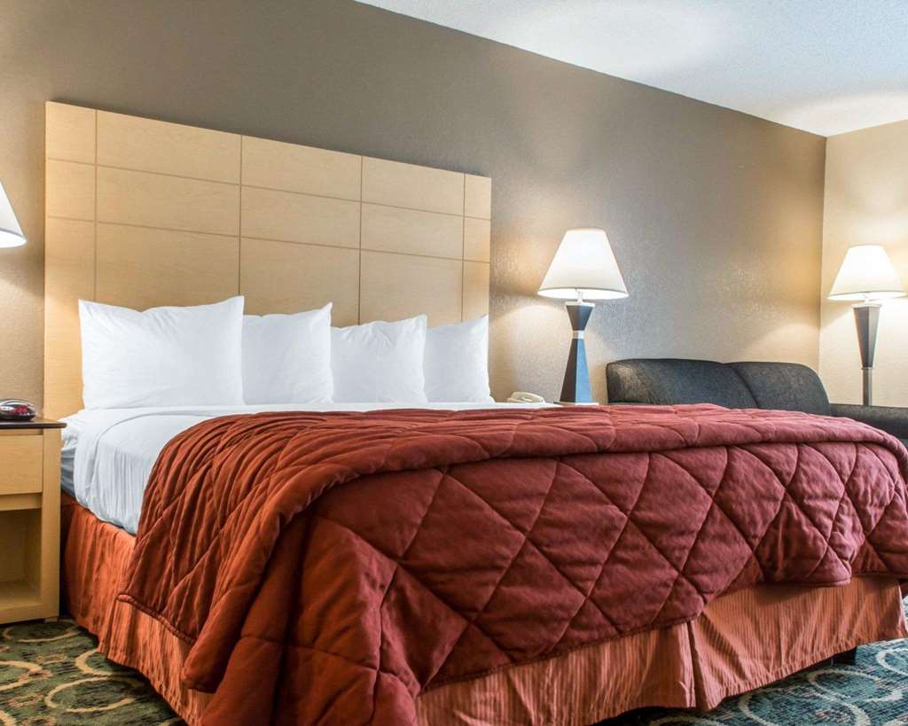 Quality Inn Geneseo - photo 11