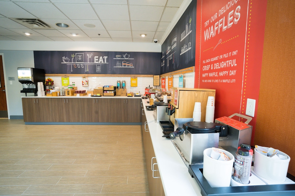 Hampton Inn Clarks Summit - photo 42
