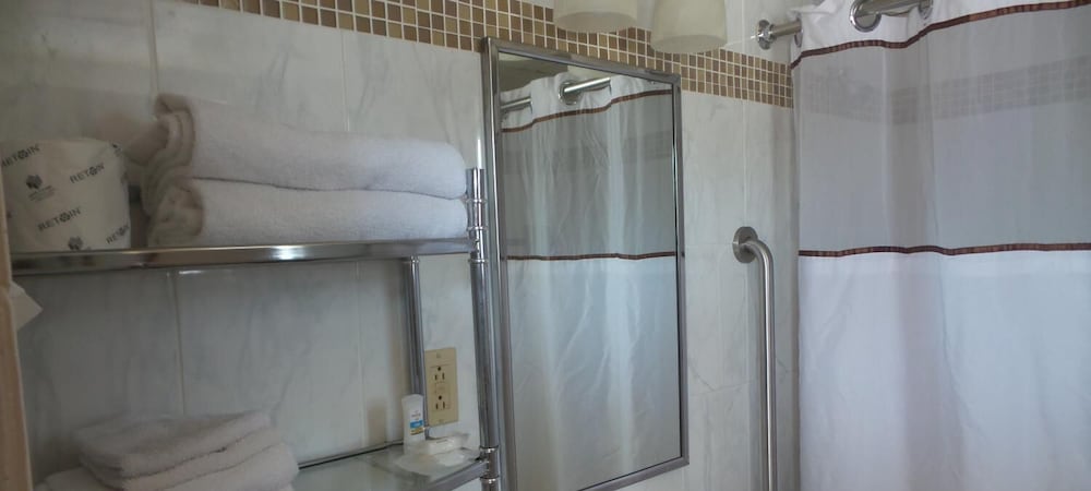 River's Edge Motel - photo 21