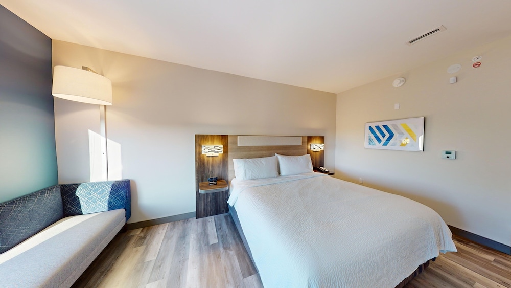 Holiday Inn Express & Suites Chicago Schaumburg an IHG Hotel - photo 5