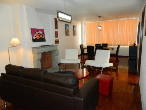ItsaHome Apartments Torre Santos — 4-Star Luxury Hotel in Quito, Ecuador