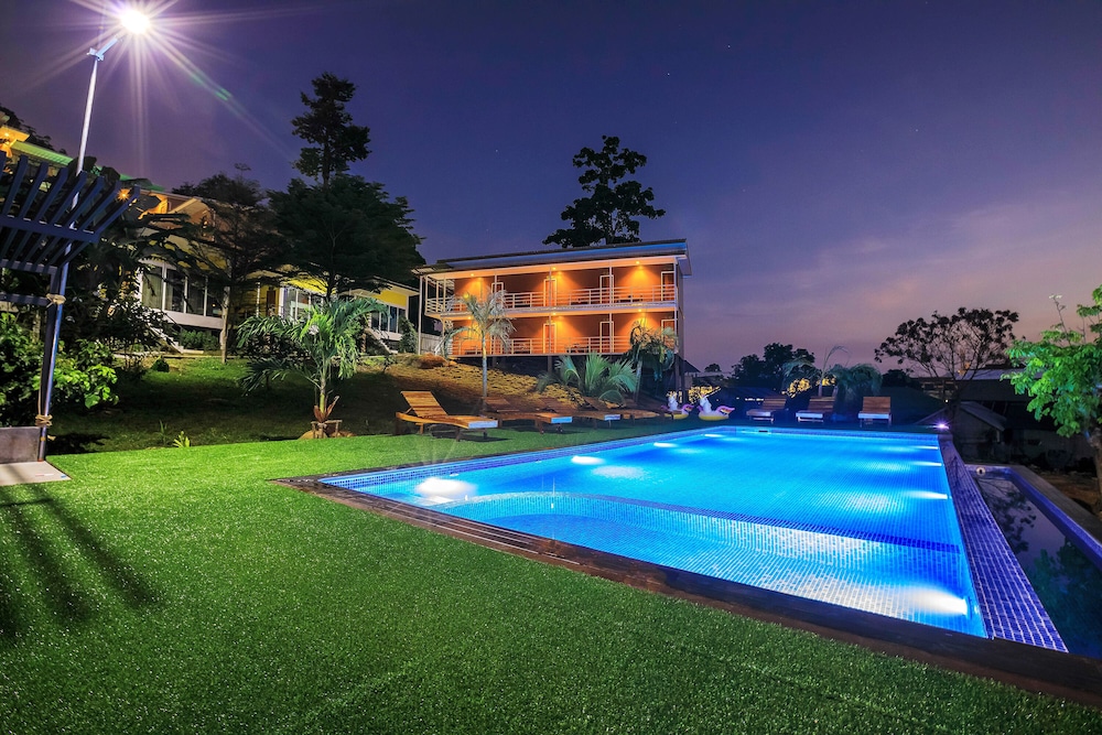 Phi Phi Chang Grand Resort & Spa in Phi Phi Don, Thailand