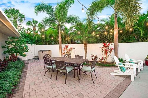 Blue Palm — Sarasota — photo 2