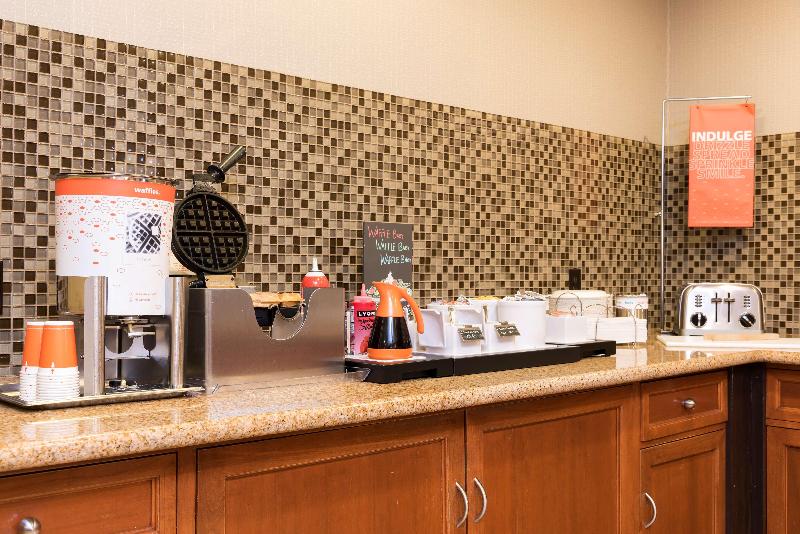 Hampton Inn & Suites East Lansing Okemos - photo 111