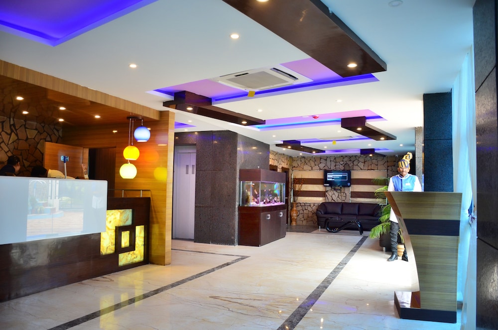Dolphin Chocolate Inn — Kalyani — photo 3