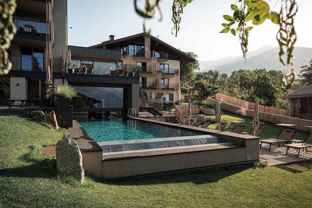 Maraias Luxury Suites & Apartments — 4-Star Luxury Hotel in Malles Venosta, Italy