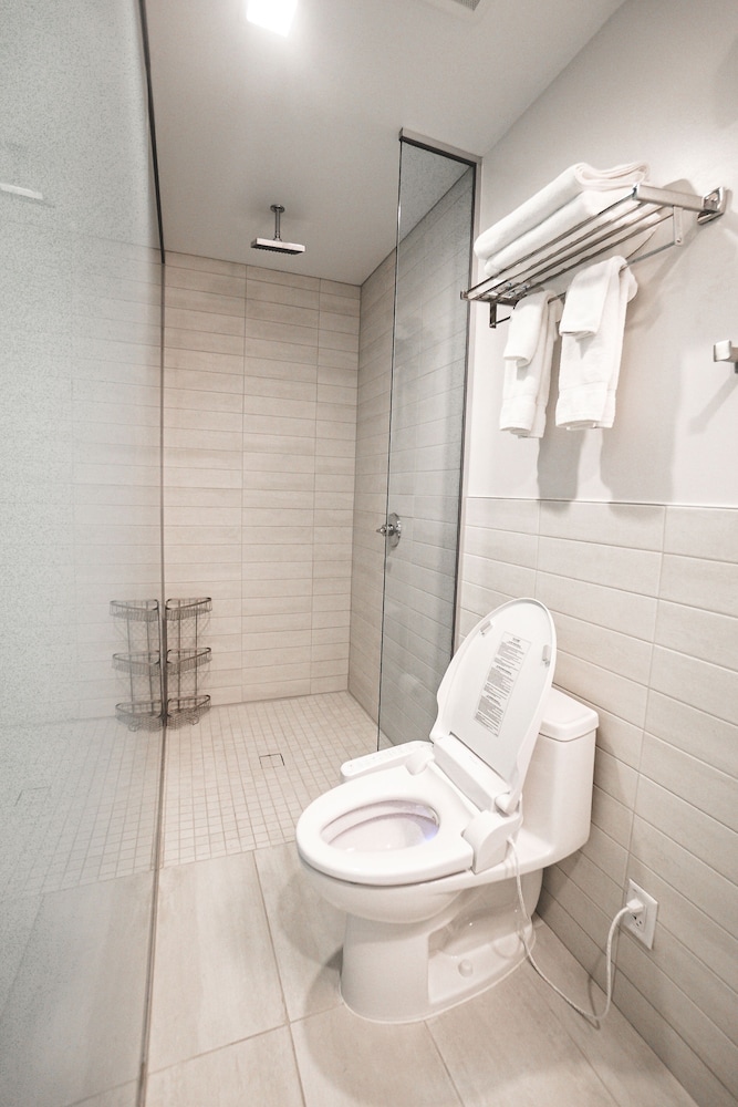 SOVA Micro Room & Social Hotel - photo 46