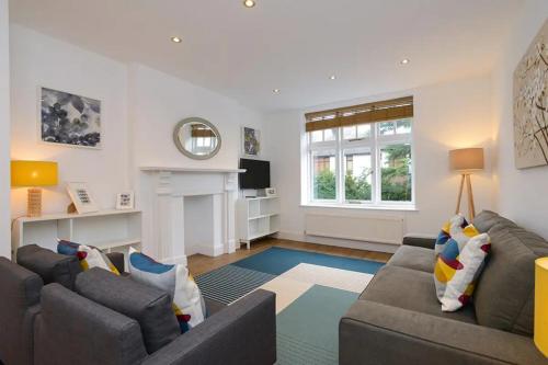 The Dagmar Grove Apartments — 4-Star Luxury Hotel in Nottingham, United Kingdom
