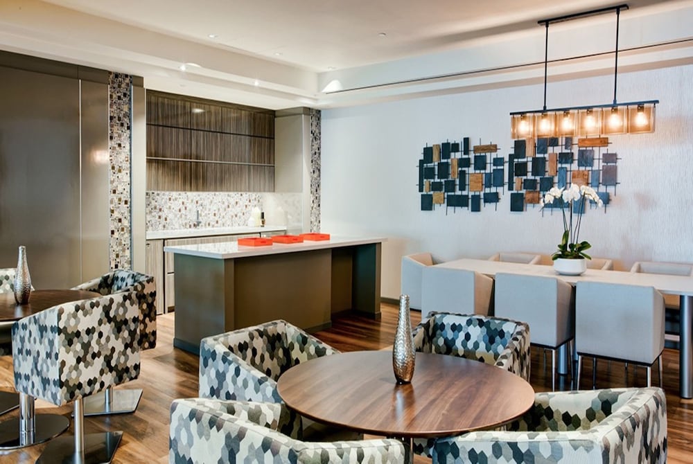 Global Luxury Suites at Exchange - photo 27