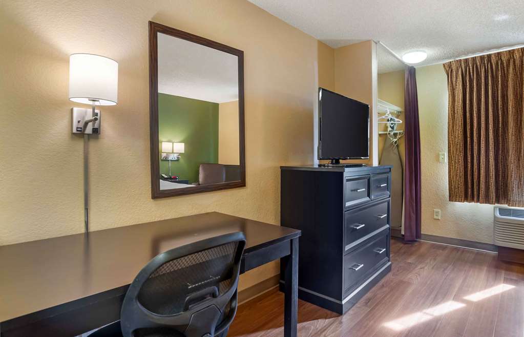 Extended Stay America Suites Palm Springs Airport - photo 10