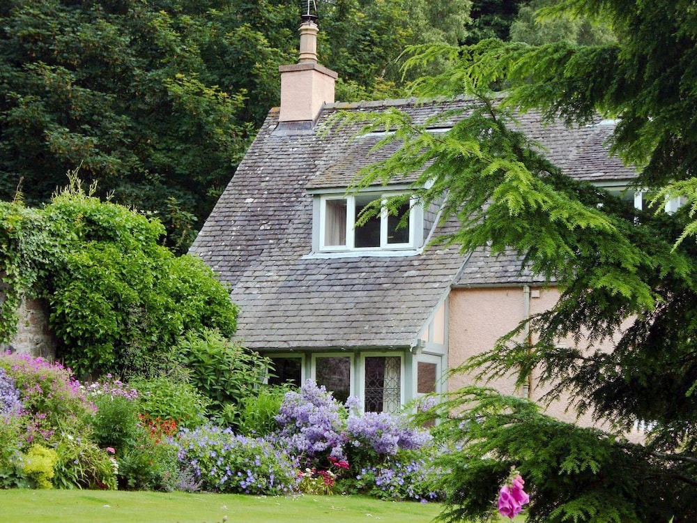 Finzean Estate Holiday Cottages in Banchory, United Kingdom