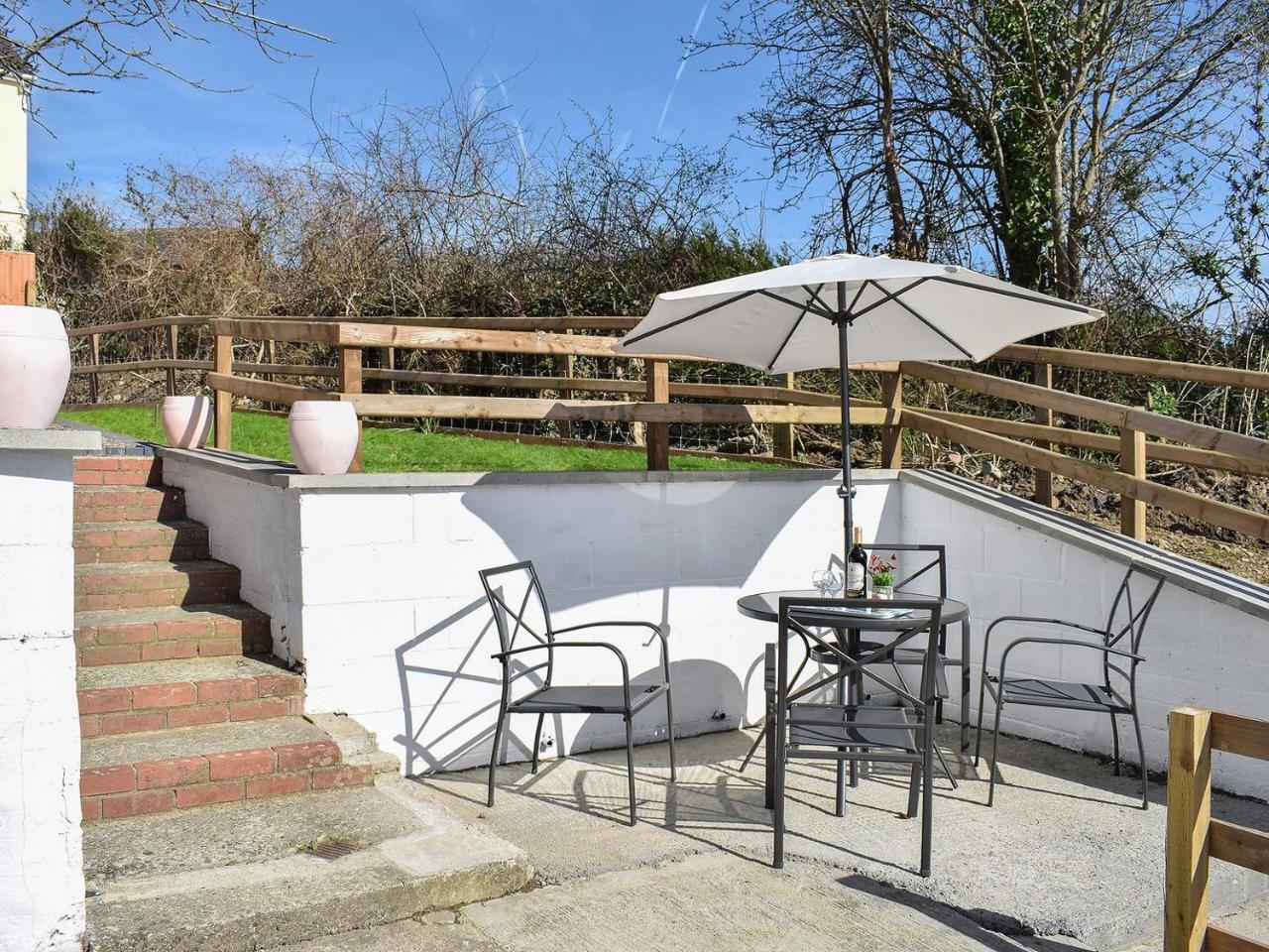 Delfryn - carbon neutral hotel in Llanarth