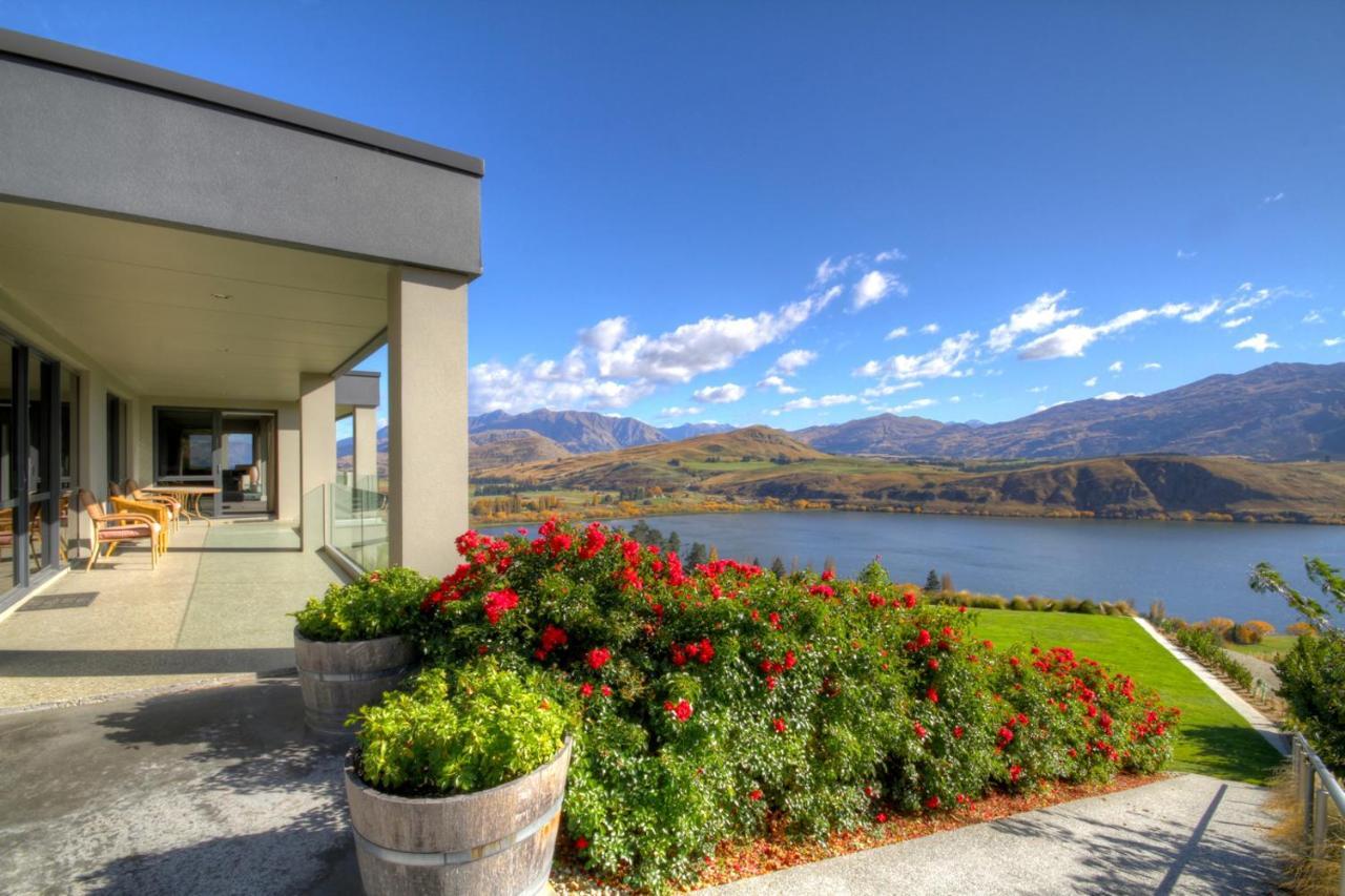 Lake Hayes Luxury Residence — 4-Star Luxury Hotel in Queenstown, New Zealand