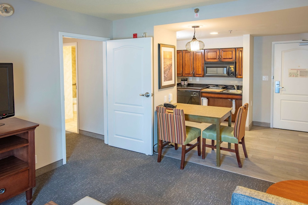 Homewood Suites by Hilton Pensacola Arpt - photo 17
