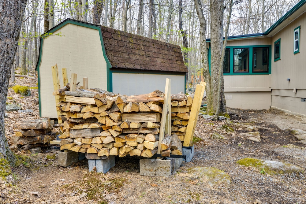 Alpine Lake Resort Cabin Rental w Pool Access - photo 14