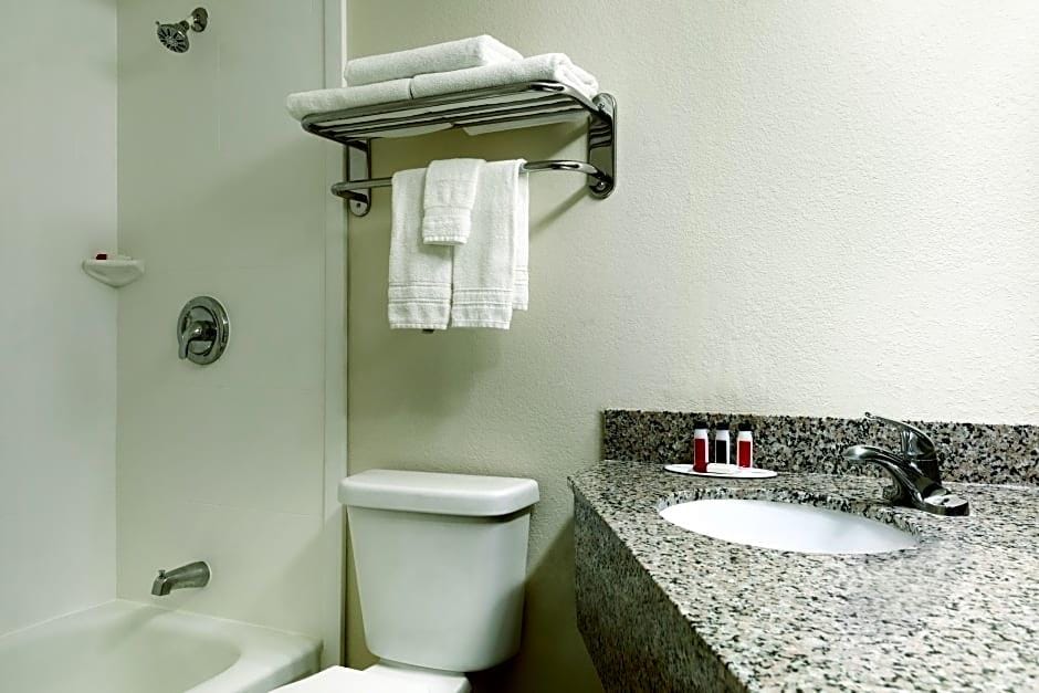 Baymont By Wyndham Florence Cincinnati - photo 12