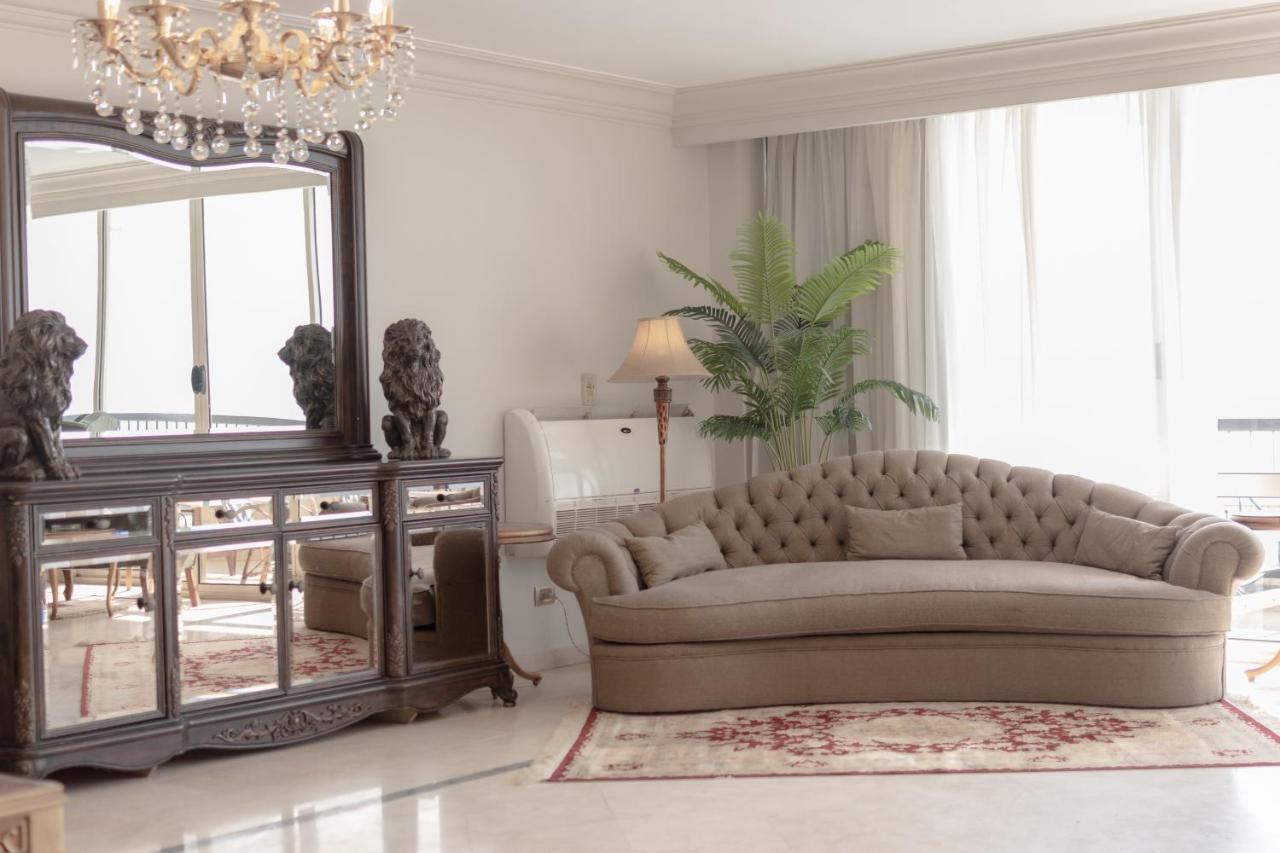 Cairo Maadi Pyramids and Nile View Luxury Apartment — 4-Star Luxury Hotel in Cairo, Egypt