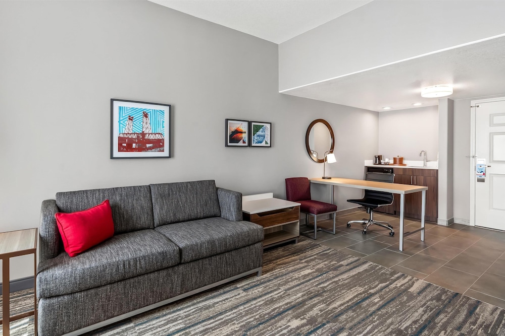 Hampton Inn & Suites Lathrop - photo 33