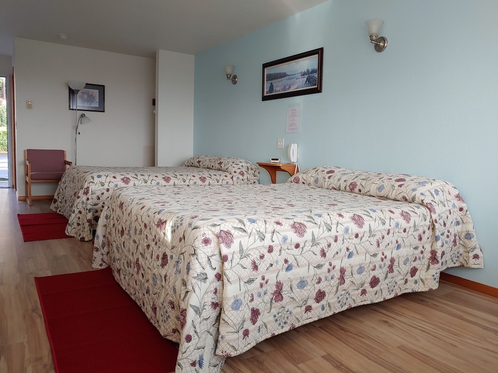 The Dublin House Motel - photo 30