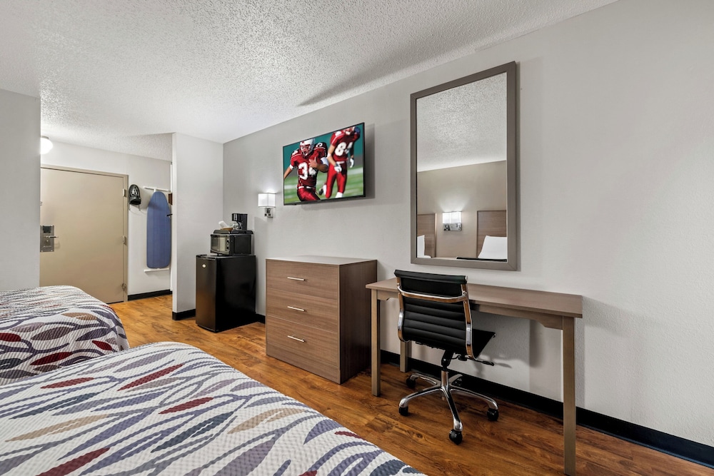 Red Roof Inn Charlotte University - photo 13
