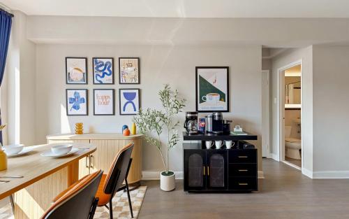 CASA Arlington Suite with Top Tier Amenities — 4-Star Luxury Hotel in Arlington, United States