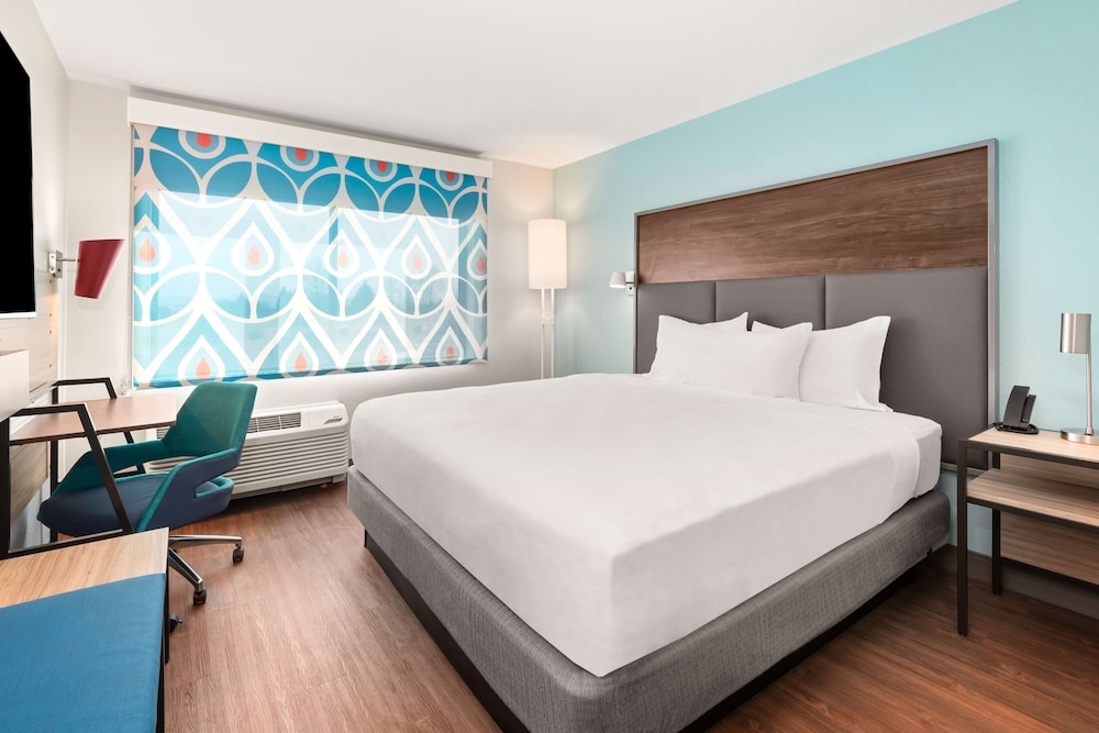 Tru by Hilton Portland Airport - photo 9