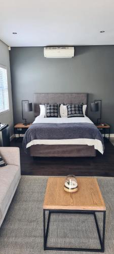 Cottage in Sandton — 4-Star Luxury Hotel in Johannesburg, South Africa