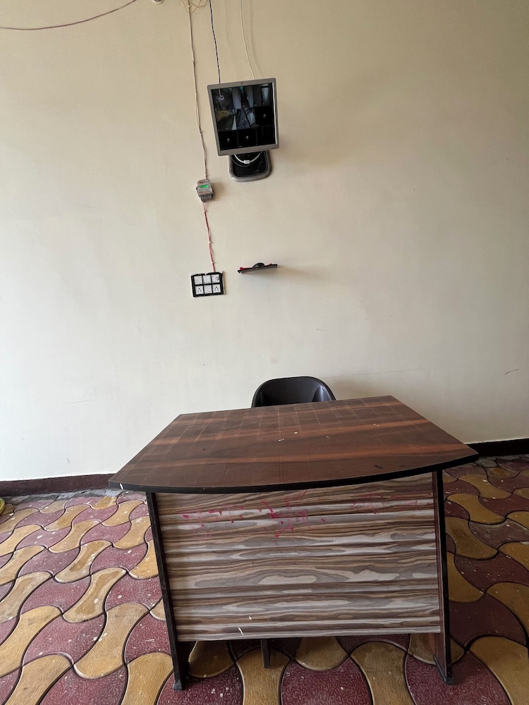 Hotel Prince Palace — Meerut