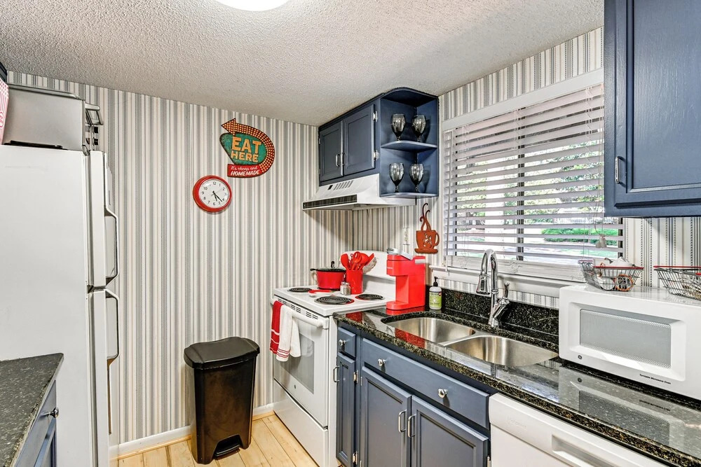 Lakeview Condo w Resort Pool: 2 Miles to Golf - photo 16
