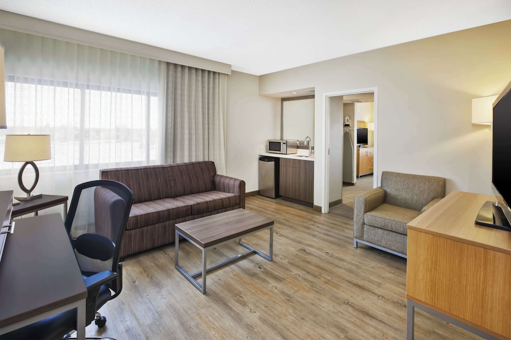 DoubleTree by Hilton Rapid City Downtown Convention Center - photo 13