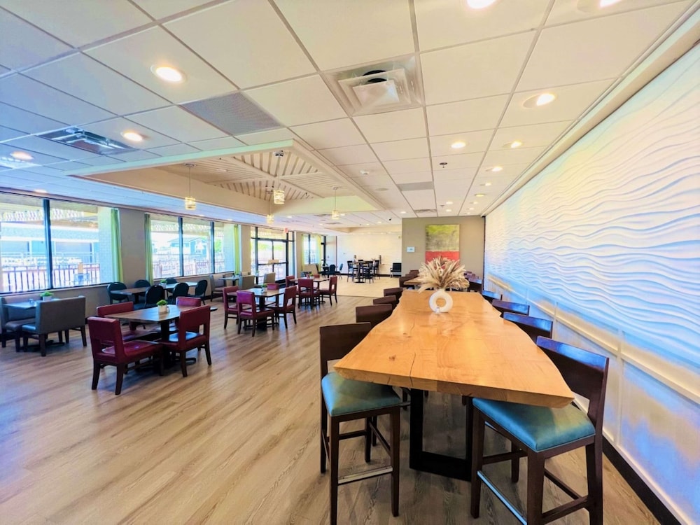 DoubleTree by Hilton Atlantic Beach Oceanfront - photo 23