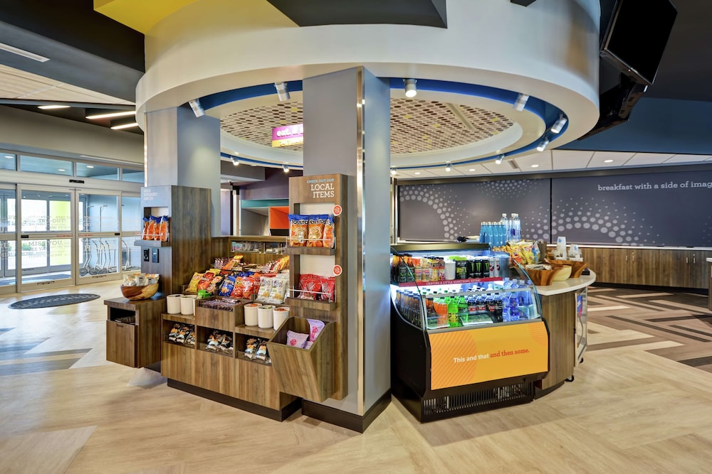Tru by Hilton Chicopee Springfield - photo 9