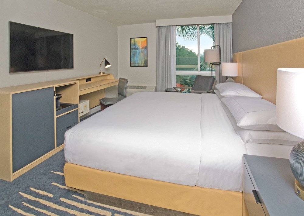 DoubleTree by Hilton Chico - photo 14