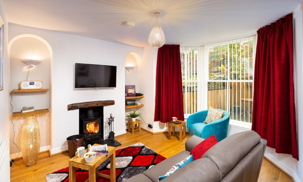 Oak Cottage — 4-Star Luxury Hotel in Windermere, United Kingdom