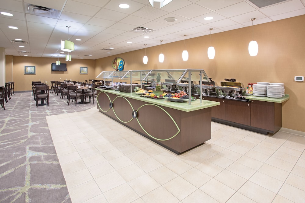 Wyndham Grand Executive Center Little Rock Airport - photo 27