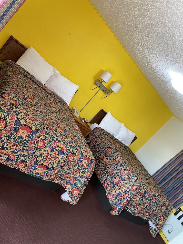 Madill Inn - photo 6