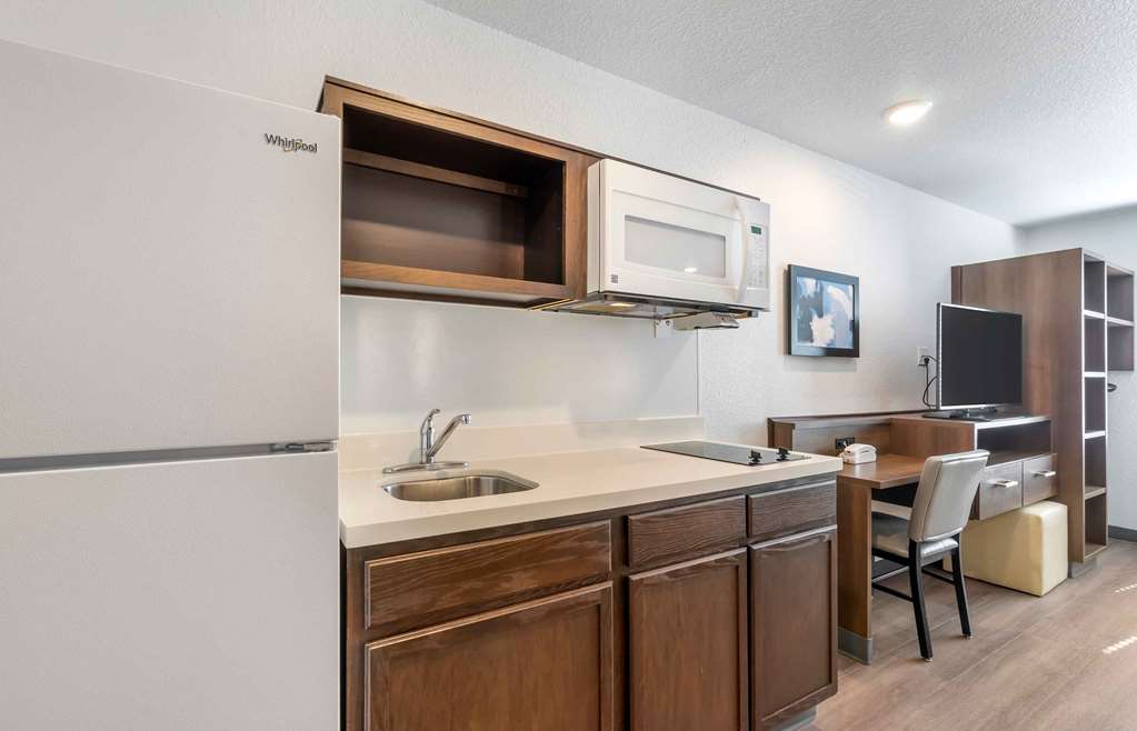 Extended Stay America Select Suites Clearwater - photo 12