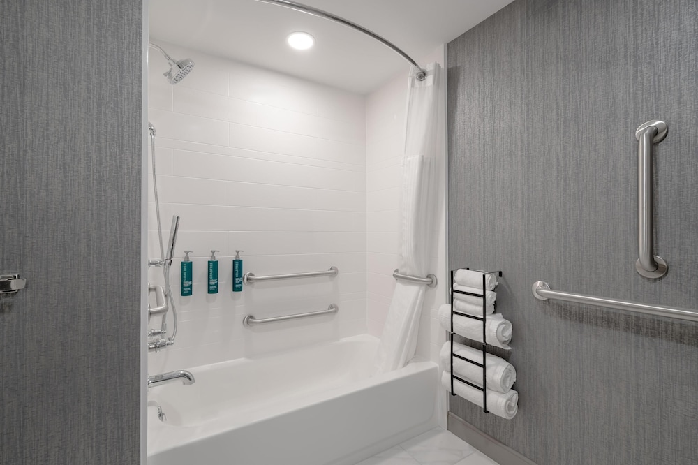 DoubleTree by Hilton Sioux City - photo 17