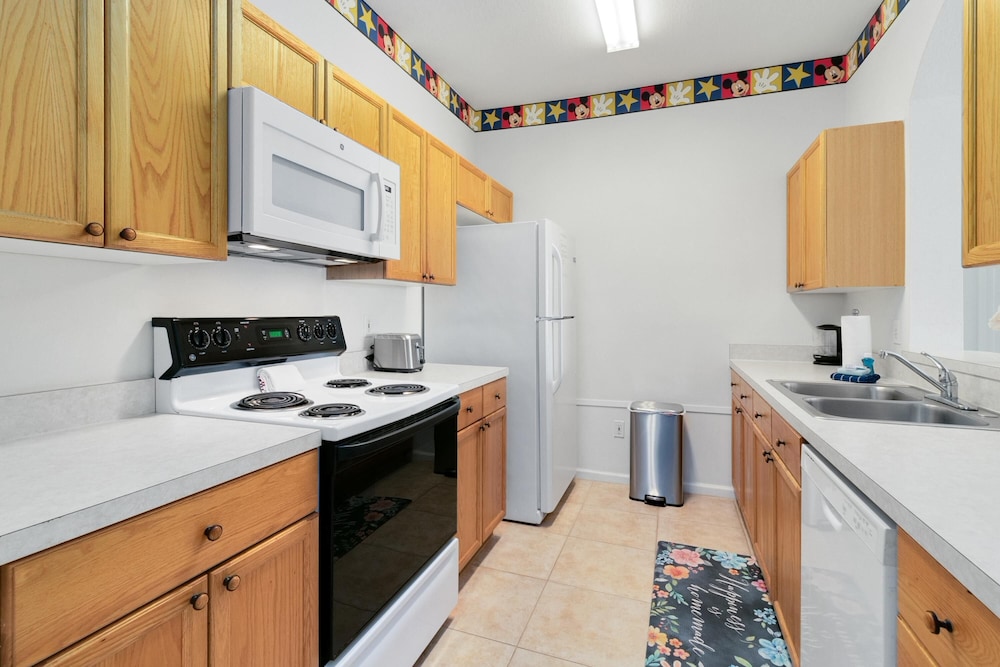 Amazing Resort 2 bed Condo Close to Disney - photo 2