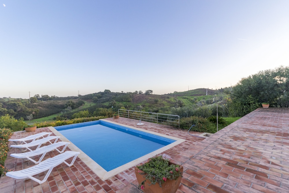 Villas2go2 Malhão — 4-Star Luxury Hotel in Castro Marim, Portugal