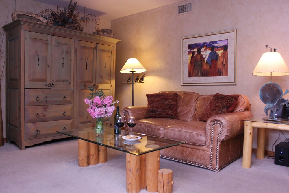 Adobe Village Inn - photo 25