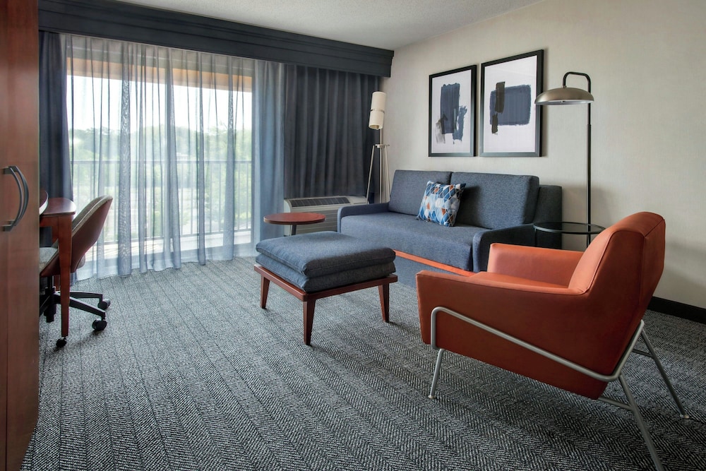 Courtyard by Marriott Paramus - photo 12