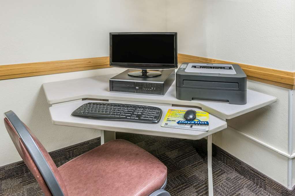 Days Inn by Wyndham Great Falls - photo 16