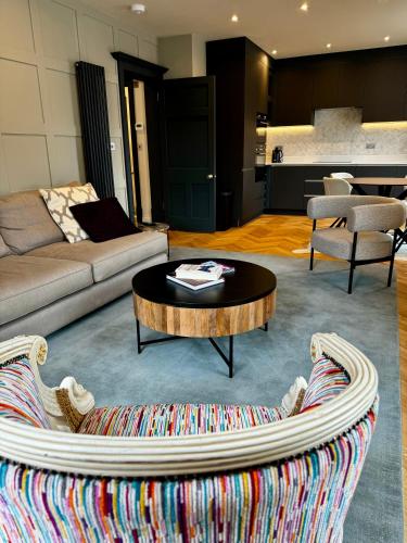 Macbeths Corner Luxury Apartment with Private Parking — 4-Star Luxury Hotel in Stratford-Upon-Avon, United Kingdom