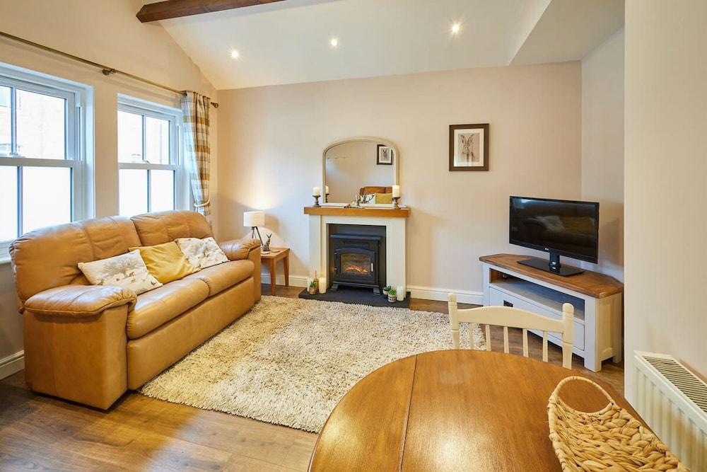 Host Stay Gas Light Cottage