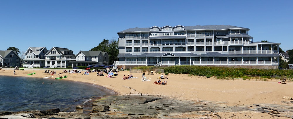 Madison Beach Hotel - photo 84
